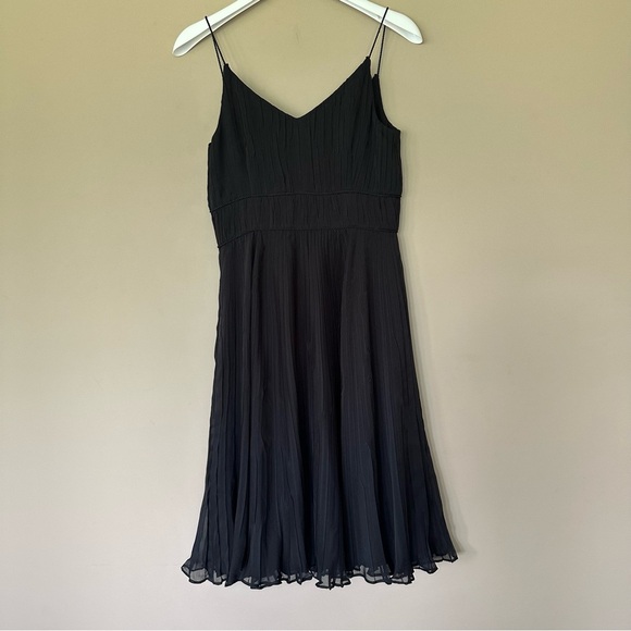 Loft Little Black Dress Women Size 2 Classic Pleated Spaghetti Strap Flowy Flare - Picture 6 of 10